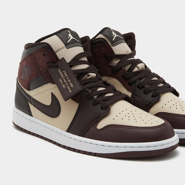 Air Jordan 1 Mid SE 'Dark Pony'